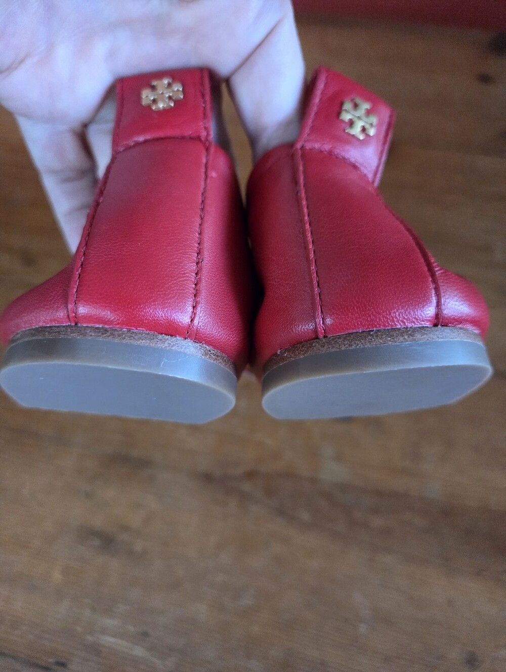 Tory Burch Red Leather Ballet Flats Square Toe Size 8M Bow Elasticated Gold Logo - Picture 13 of 16